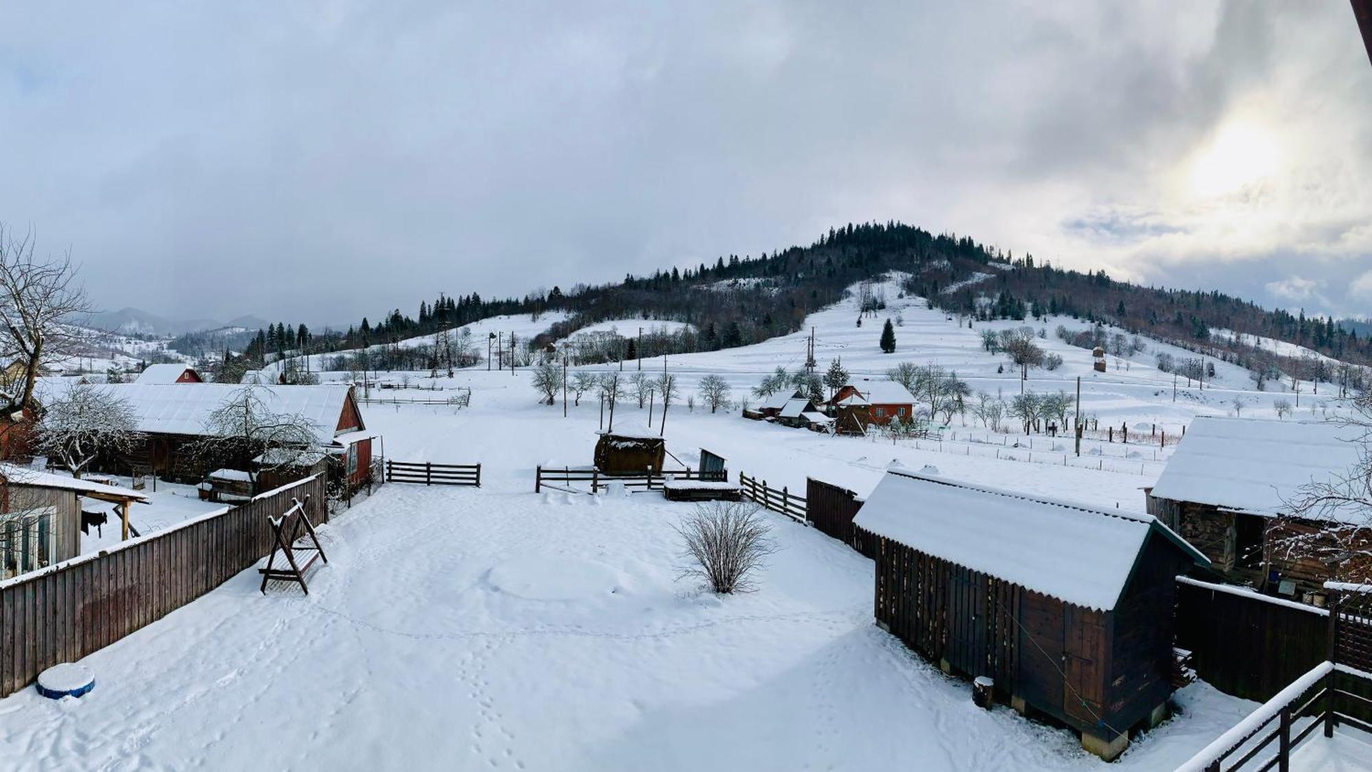 Vila Дім Tukhlya Exteriér fotografie